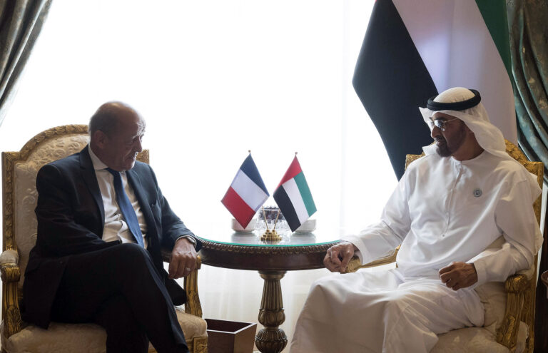 Dissekera den påstådda emiratiska inflytandekampanjen i Frankrike: Gulf Arab Tactics Revealed