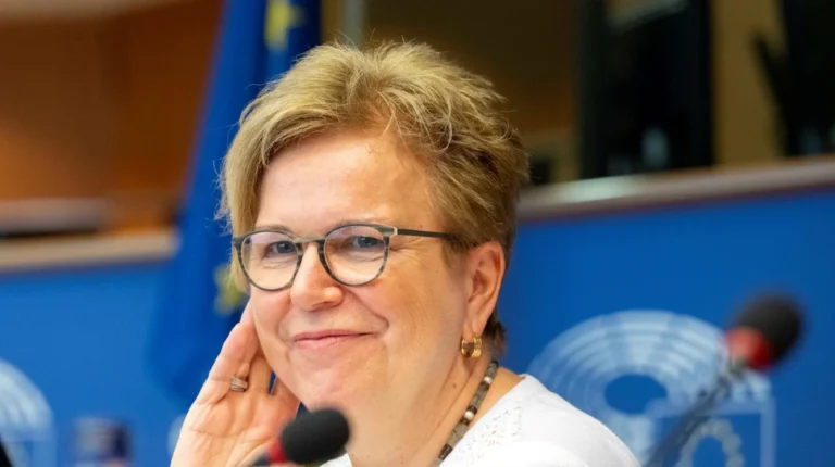 Gabriele BISCHOFF: Skydda MEP:s integritet – flytta EU-parlamentet Gabriele BISCHOFF: Skydda MEP:s integritet – flytta EU-parlamentet