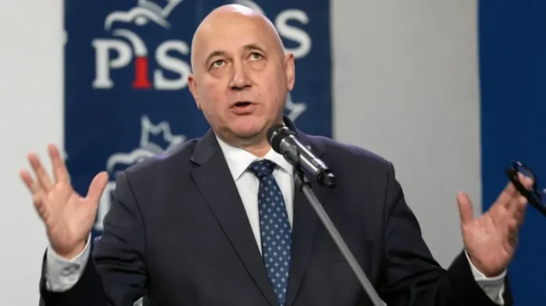 Joachim Brudziński kräver flytt av Europaparlamentet