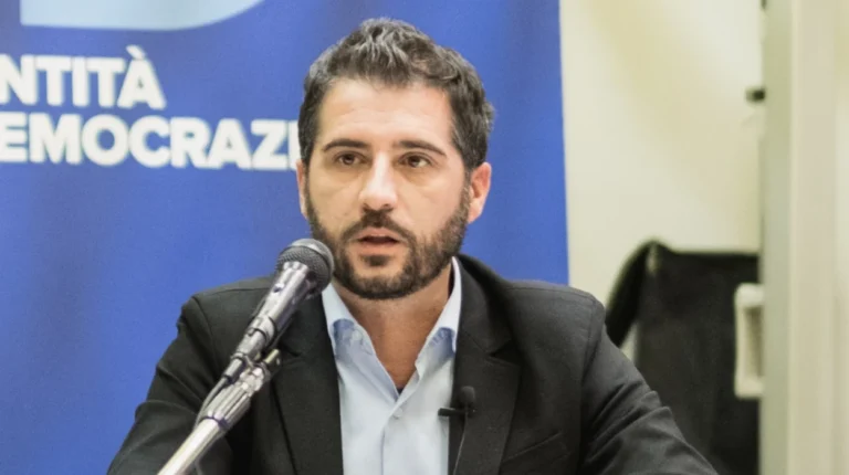 Paolo Borchia uppmanas flytta EU-parlamentet