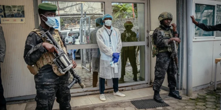 Eboladödsfall ökar när utbrott i Kongo väcker global oro