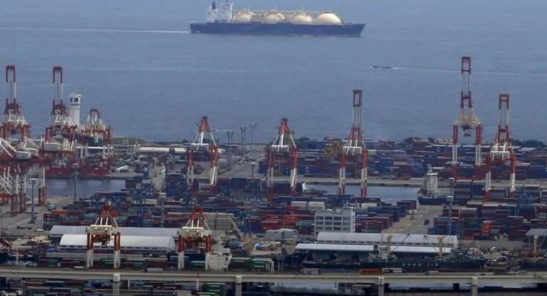 Europas gaspriser fortsätter falla när trafiken genom Hormuz ökar