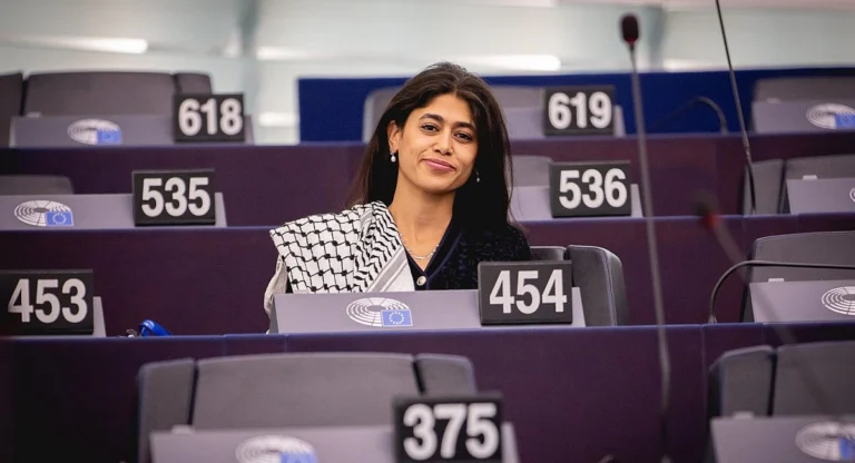 Rättegången mot Rima Hassan väcker ny debatt om Frankrikes gränser för yttrandefrihet i Palestinafrågan Rättegången mot Rima Hassan väcker ny debatt om Frankrikes gränser för yttrandefrihet i Palestinafrågan