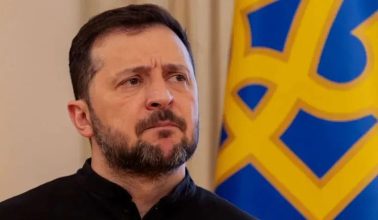 Zelenskyj varnar flygbolag när Ukraina trappar upp drönaroperationer mot Ryssland Zelenskyj varnar flygbolag när Ukraina trappar upp drönaroperationer mot Ryssland